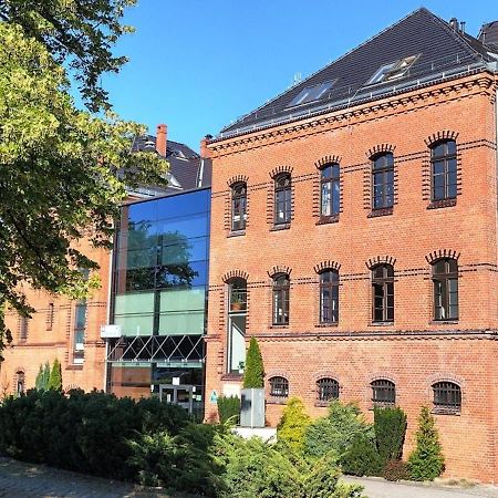 Szkolne Schronisko Mlodziezowe Dabrowka Hostel Prudnik Exterior photo